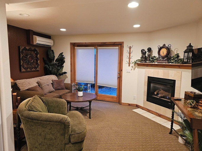 Others 4, Alpenglow One Bedroom One Bath A09, Ouray