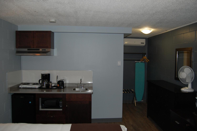 Others 4, Rest Inn, Kitimat-Stikine