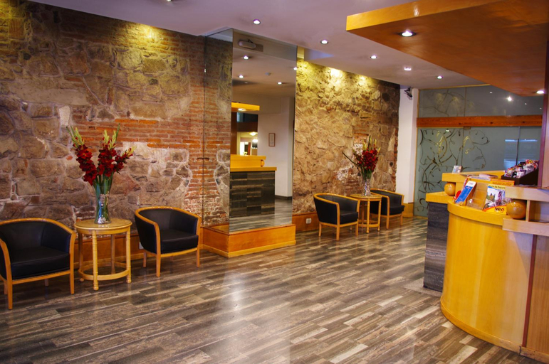 Public Area 1, Hotel Felipe II, Capital