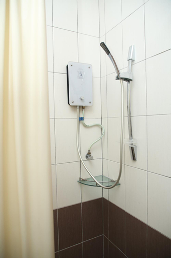 Bathroom 9