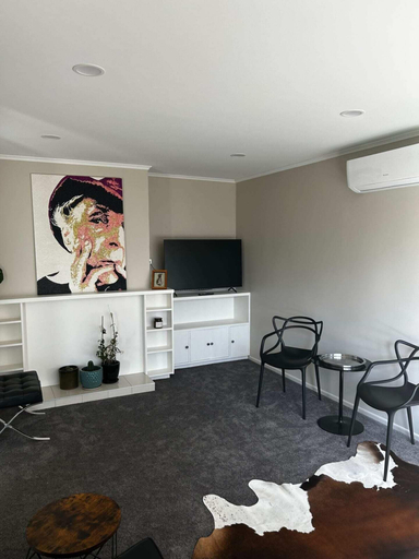 Others 4, Spacious 2BR Home in the Suburbs, Waitakere