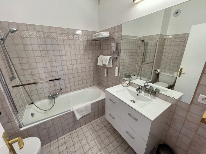 Bathroom 4, Auberge du Redier, Alpes-Maritimes