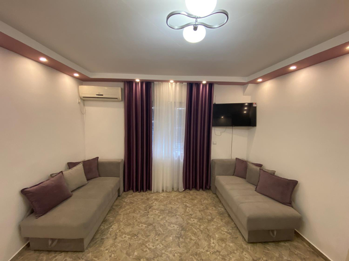 Others 4, Apartmani Resetar