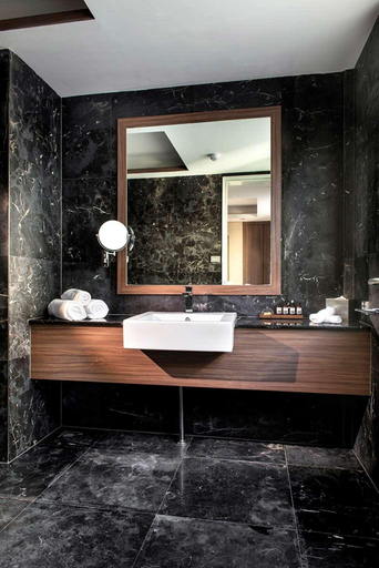 Bathroom 5, Hougoumont Hotel, Fremantle