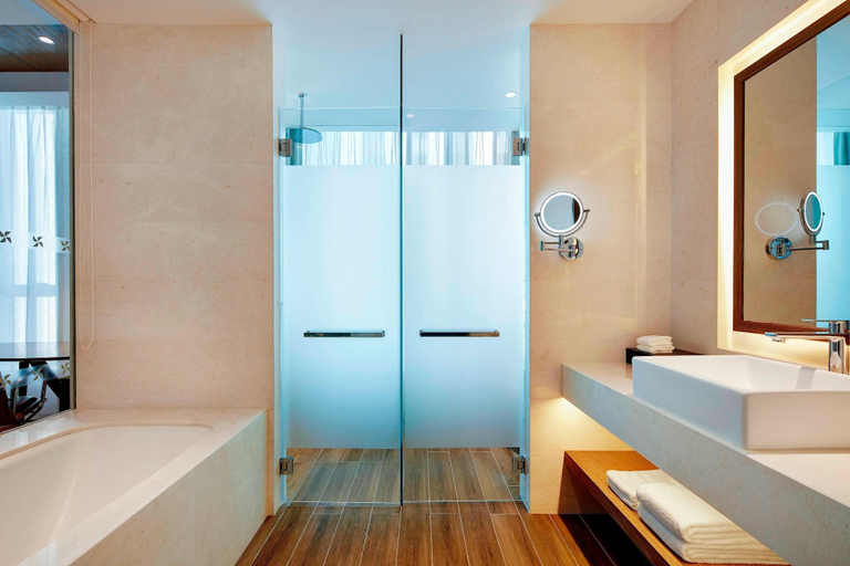 Bathroom 5, Four Points By Sheraton Changchun, Hi-Tech Zone, Changchun
