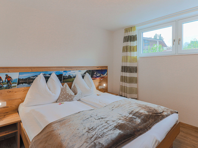 Room 4, Apartment in Brixen Near Ski Welt, Kitzbühel