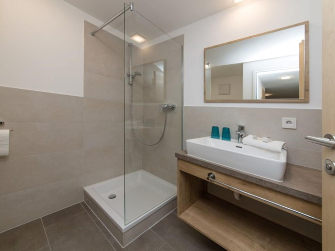 Bathroom 5, Flat in Arlberg Near Ski Slopes & Sauna, Bludenz