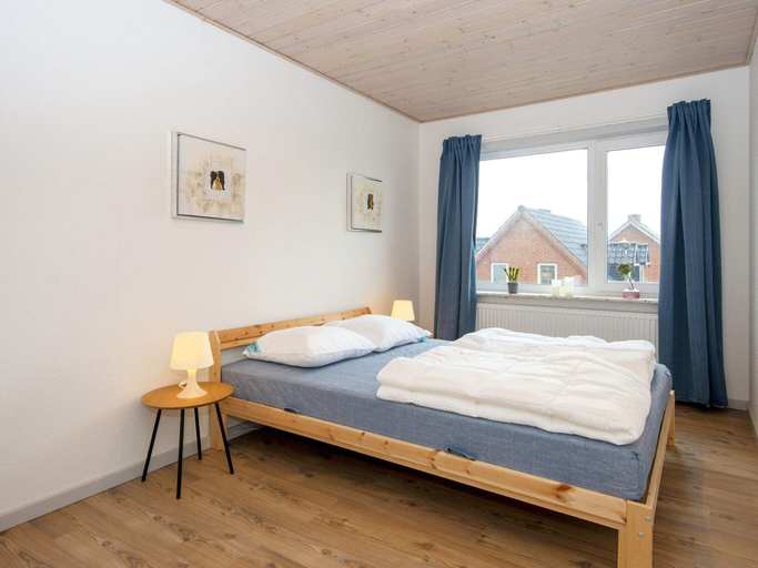 Room 4, 6 Person Holiday Home in Harboore, Lemvig