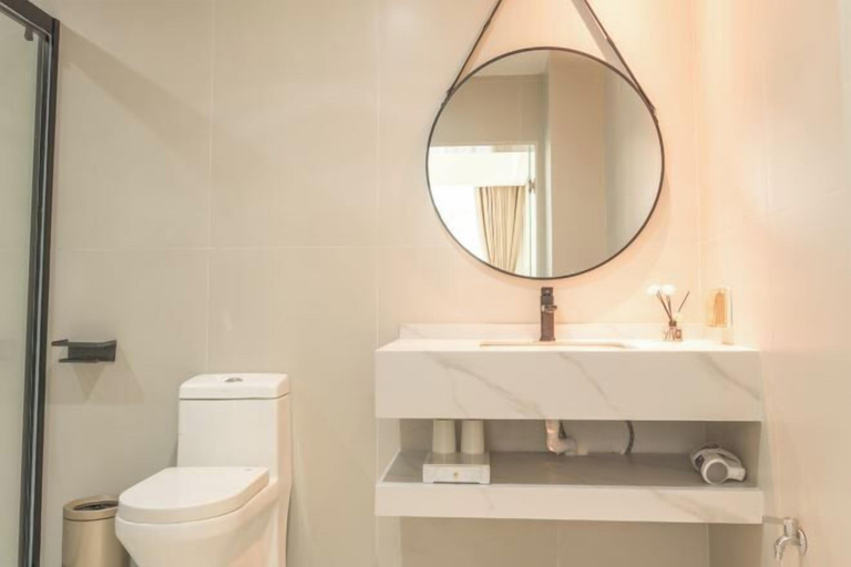 Bathroom 4, Peninsula Holiday Hotel, Chaozhou