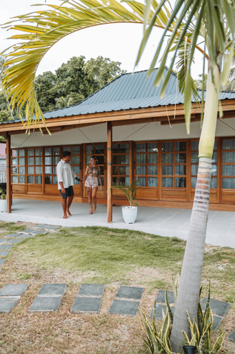 Exterior & Views 3, Reconnect - Private Island Resort, Tojo Una-Una