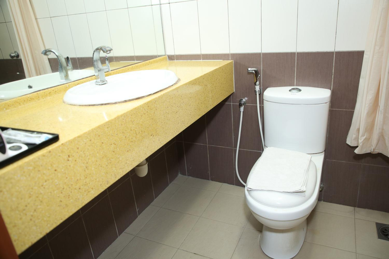 Bathroom 7