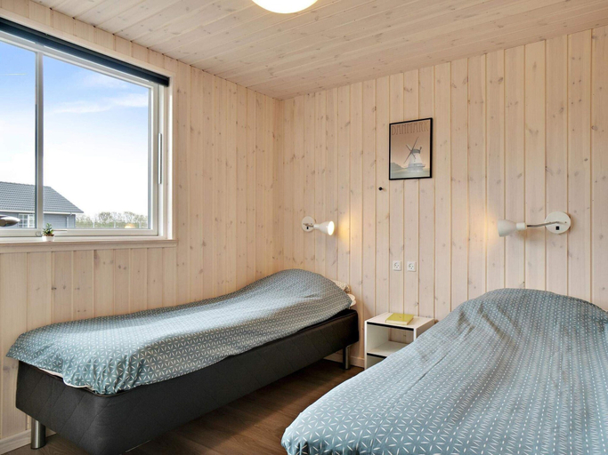 Bedroom 2, 5 Star Holiday Home in Norre Nebel, Varde