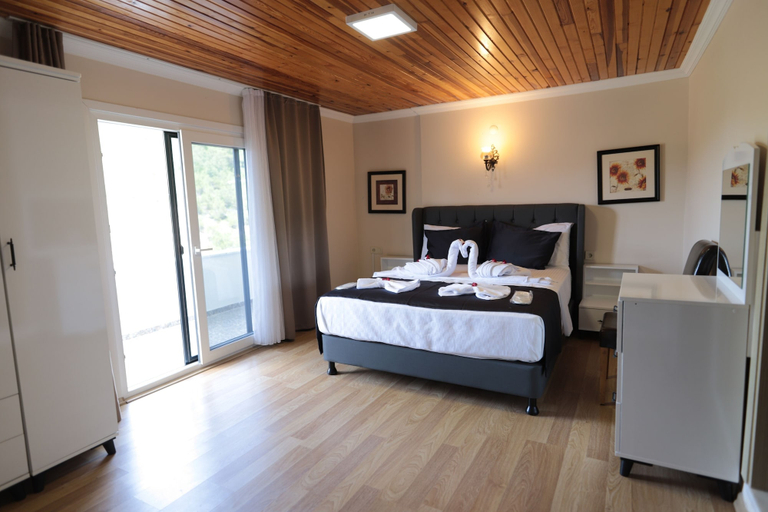 Bedroom 3, Olive Branch Hotel, Ayvalık