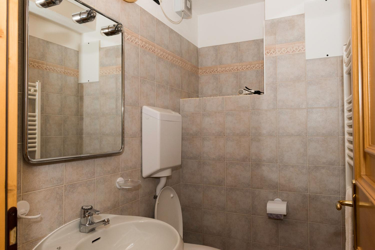 Bathroom 2, Appartamento Levanto, Sondrio
