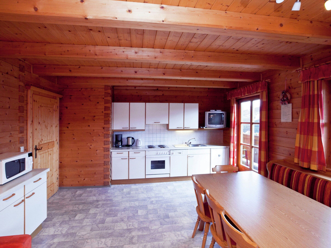 Private kitchen, Farmhouse: Alpine Retreat With Mountain Views, Sankt Johann im Pongau