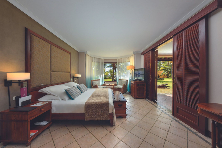 Bedroom 4, Dinarobin Beachcomber Golf Resort & Spa