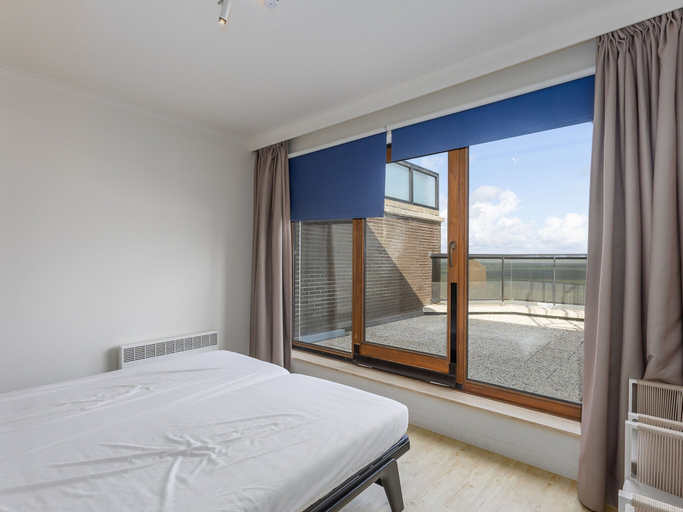 Room 4, Penthouse on 10th Floor, West-Vlaanderen