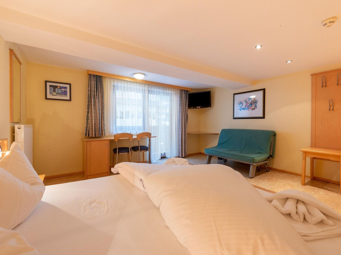 Bedroom 4, Mountain-view Apartment With Infrared Sauna, Imst