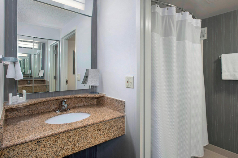 Bathroom 4
