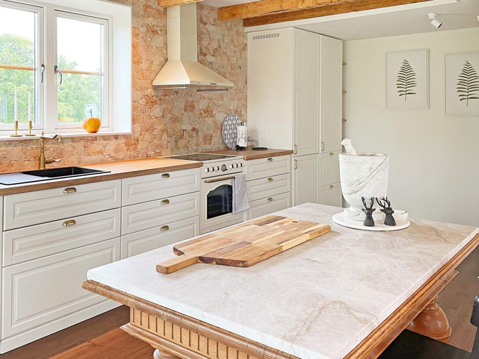 Private kitchen 4, 5 Star Holiday Home in Hjortkvarn-by Traum, Hallsberg