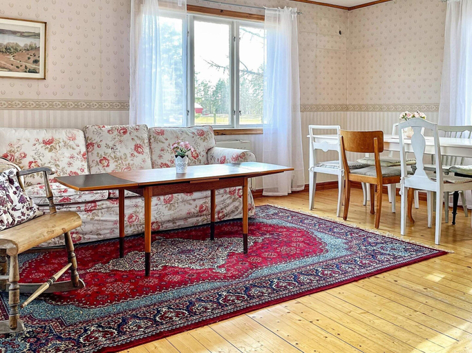 Dining 4, 7 Person Holiday Home in Hogsby, Högsby