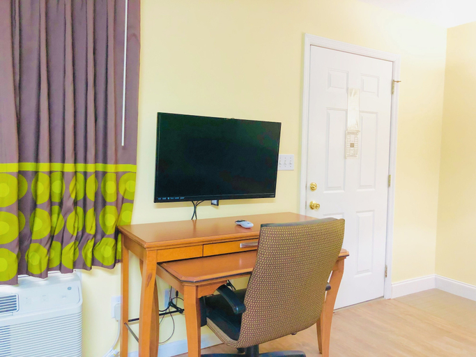 Others 4, Classic Suites, Bradley