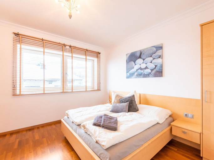 Bedroom 3, Apartment in Niedernsill Near Ski Slopes, Zell am See
