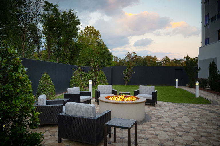 Food & Drinks 5, Courtyard Hammond, Tangipahoa
