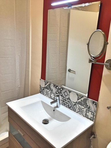 Bathroom 4, Guest House Barcelona Bruc I & II, Barcelona