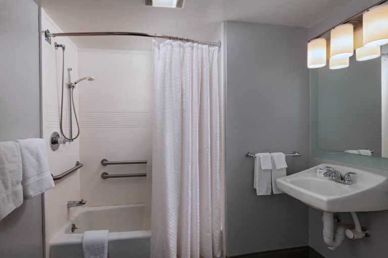 Bathroom 4, TownePlace Suites Baton Rouge South, East Baton Rouge