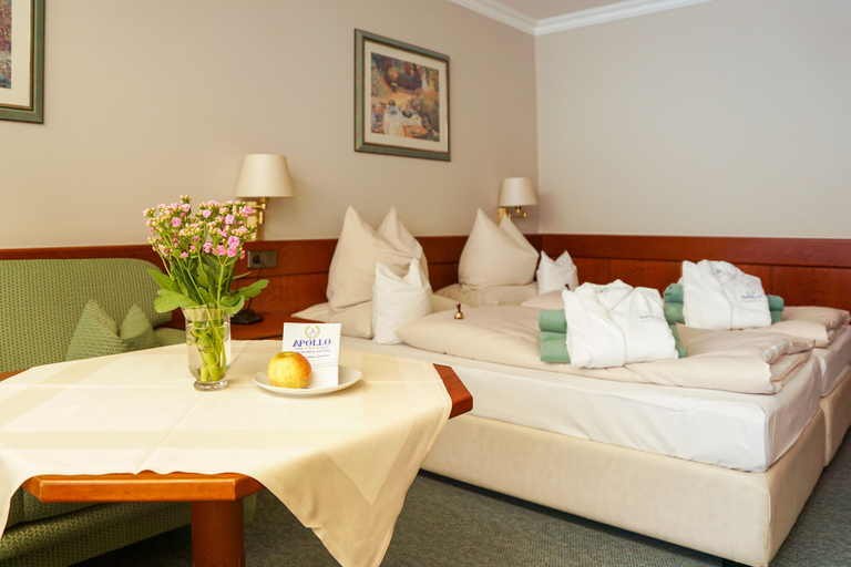 Bedroom 4, Thermenhotel Apollo, Passau