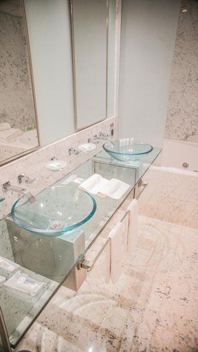 Bathroom 2, Orfeo Suites Cordoba, Capital