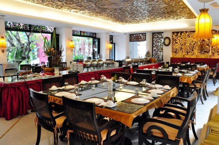 Food & Drinks 4, Baan Nakrua, Pattaya