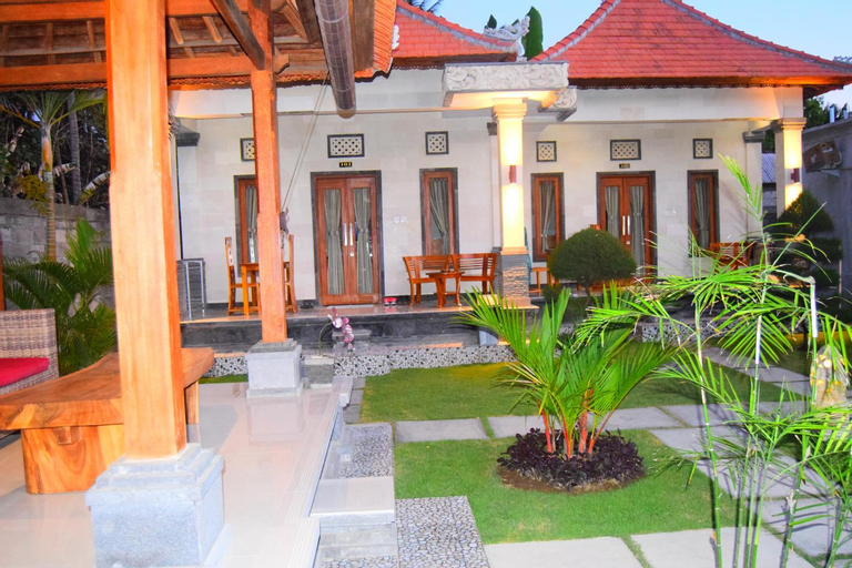 Exterior 8