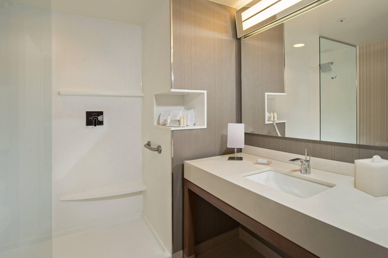 Bathroom, Courtyard By Marriott, Merrimack