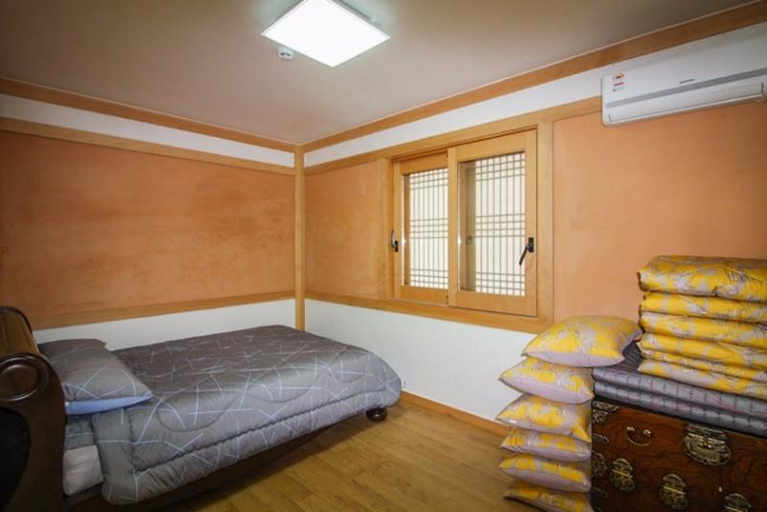 Bedroom 3, Yongin Hanok Pension Sujindang, Yongin