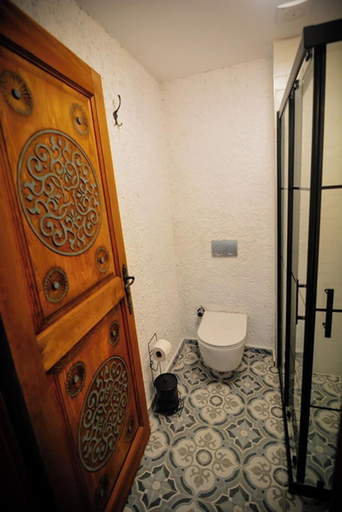 Bathroom 5, PariboAlacati, Çeşme