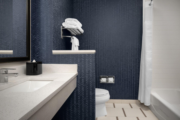 Bathroom 13