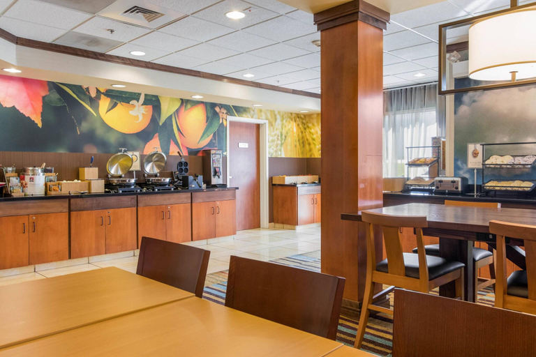 Food & Drinks 5, Fairfield Inn & Suites By Marriott Columbia, Boone