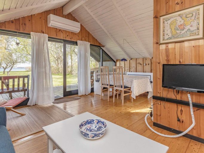 Dining 5, 4 Person Holiday Home in Stubbekobing, Guldborgsund