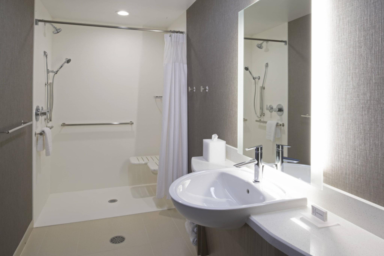 Bathroom 5, Howard Johnson East Lansing, Ingham