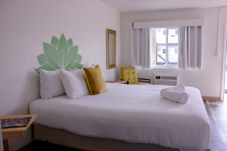 Bedroom 21