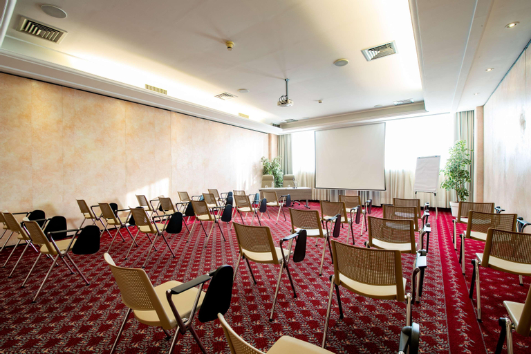 Business Facilities