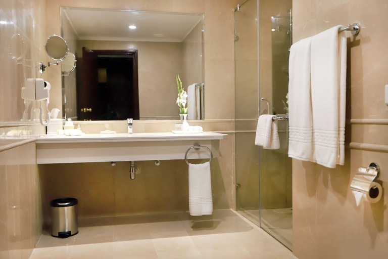 Bathroom 5, Hotel Regalia Islamabad, Islamabad