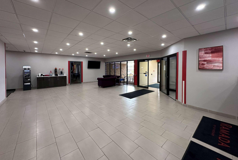 Public Area 2, Ramada by Wyndham Waupaca, Waupaca