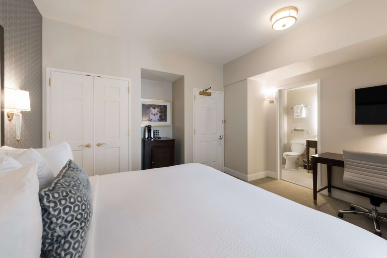 Bedroom 16