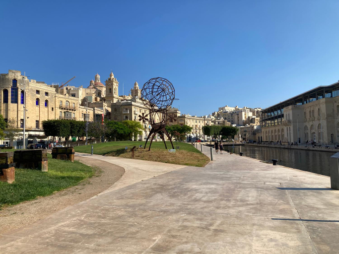 Others 5, Citta Cospicua suites