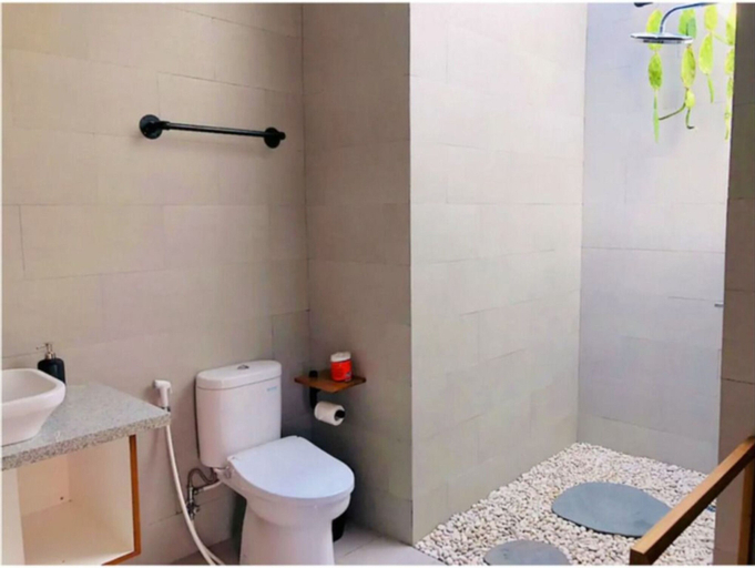 Bathroom 4, Canggu Hype, Badung