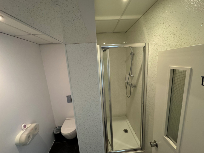 Bathroom 4, Namaste Palace Hotel, Norwich City Centre, Norfolk