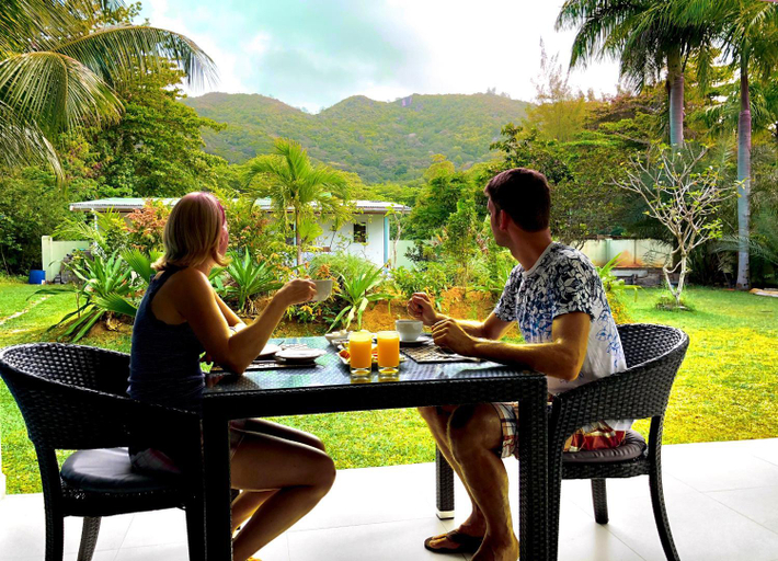 Food & Drinks 4, La Modestie Guest House